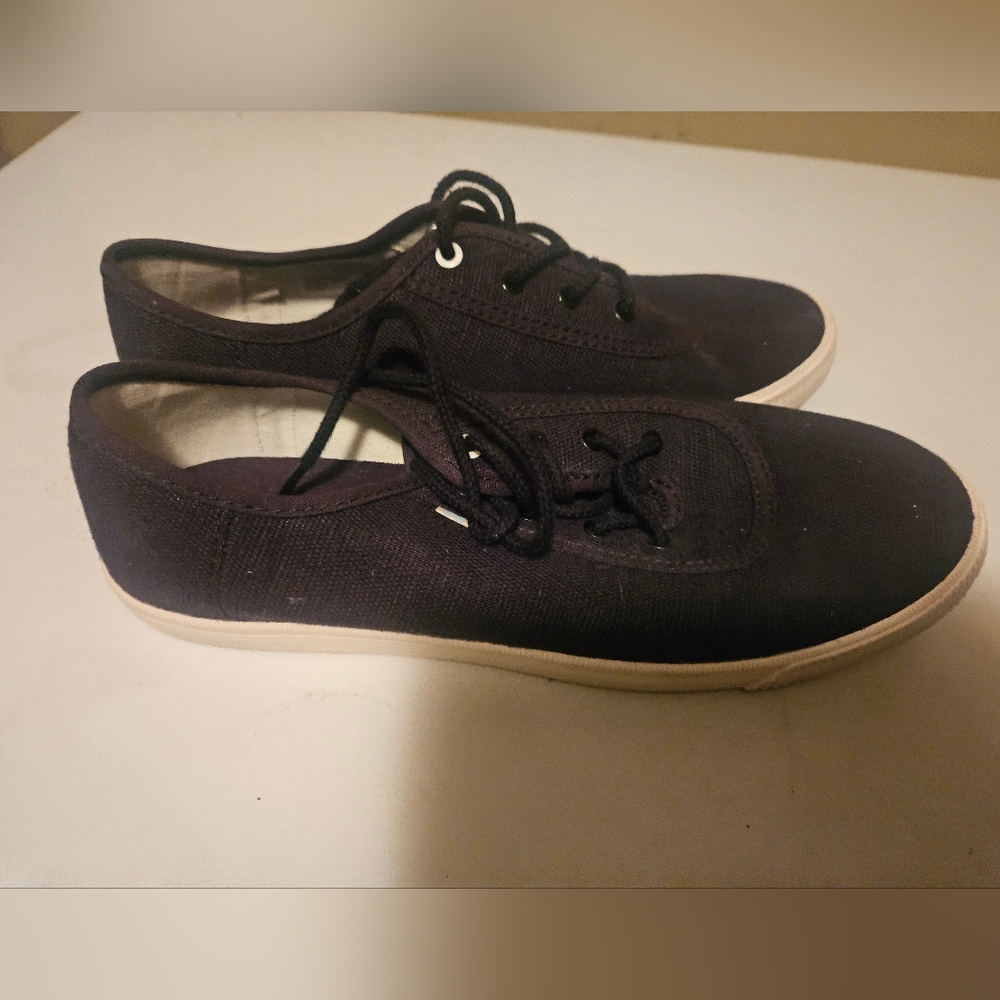 Toms Women's Black Canvas Sneakers Size 7.5
